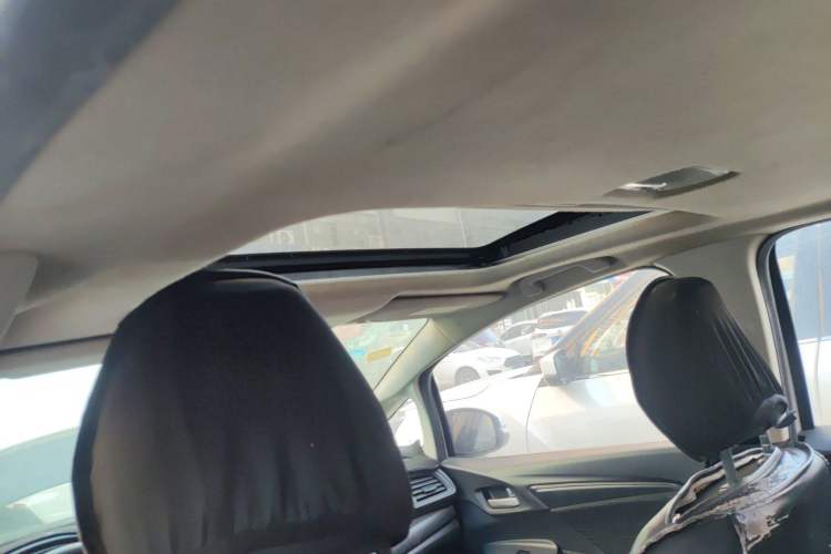 Used Honda Fit 2016 1.5L LXS CVT Comfort Sunroof Version
