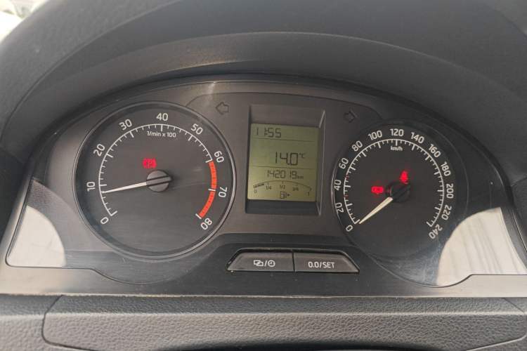 Used Skoda Rapid 2013 1.4L Manual Enjoyment Model
