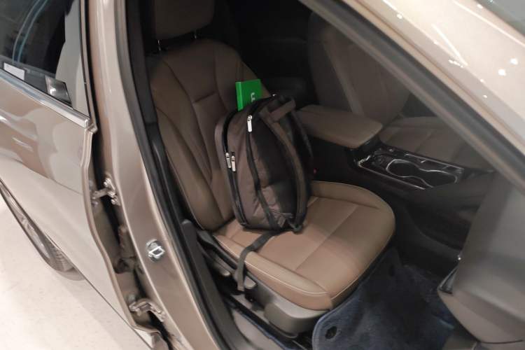 Used Buick Envision 2021 Encore Plus 652T Five-Seat Luxury Model
