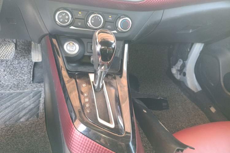 Used Nissan Lannia 2019 1.6L CVT Smart Connect Smart Cool Version China VI Standard
