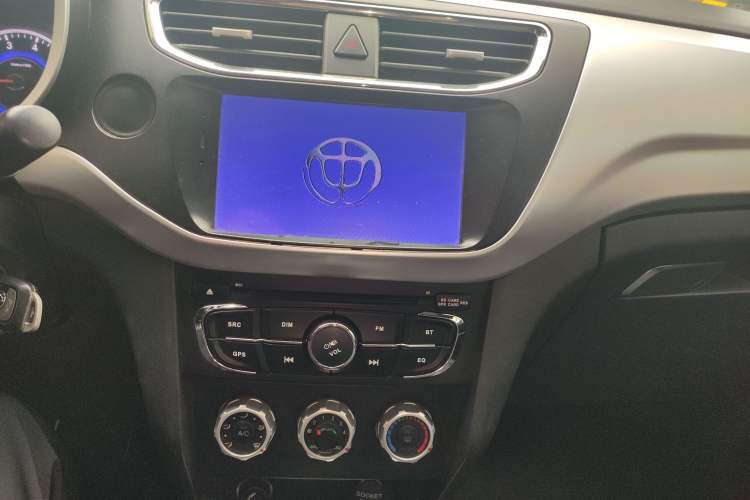 Used Brilliance V3 2015 1.5L Manual Comfort Model
