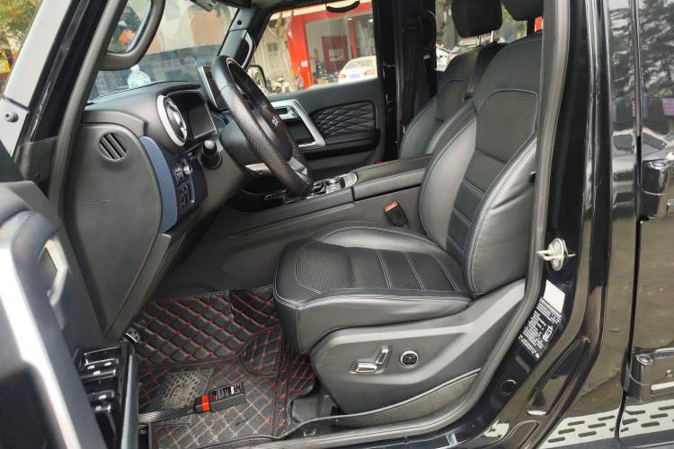 Used  BJ40 2023 2.0T Automatic Four-Wheel Drive Urban Hunter Edition Prestige Version
