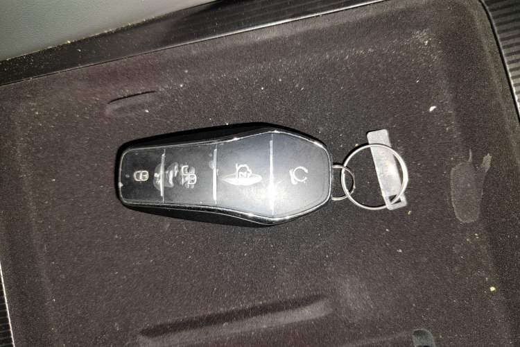 Used BYD Song L DM-i 2025 Intelligent Driving Version 160 km Beyond-Range Type
