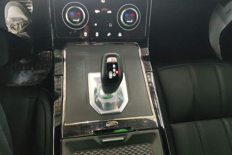 Used Land Rover Range Rover Evoque 2020 249 PS R-DYNAMIC S Black Edition Sport Version