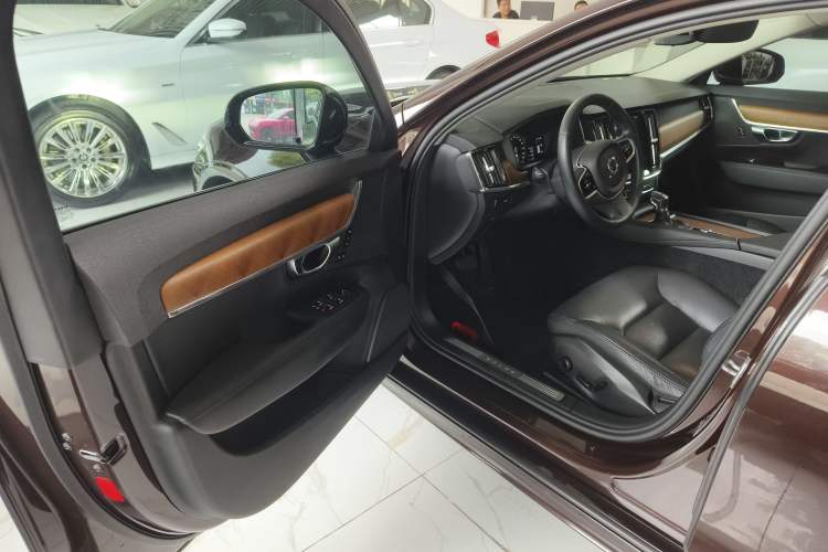 Used Volvo S90 2019 T5 Zhiyi Edition
