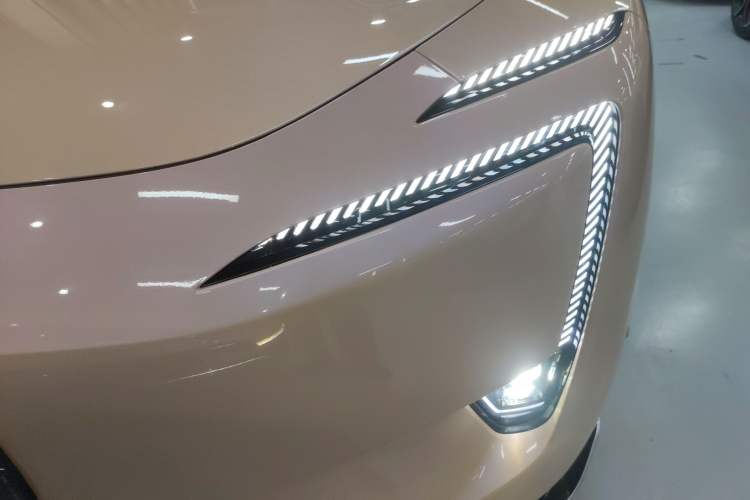 Used  11 2024 630 Rear-Wheel Drive Edition with Three Lasers