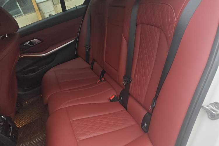 Used BMW i3 2024 eDrive 40 L Midnight Edition
