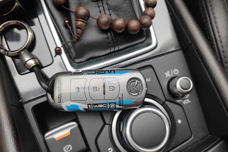 Used Mazda Atenza 2017 2.0L Blue Sky Luxury Edition