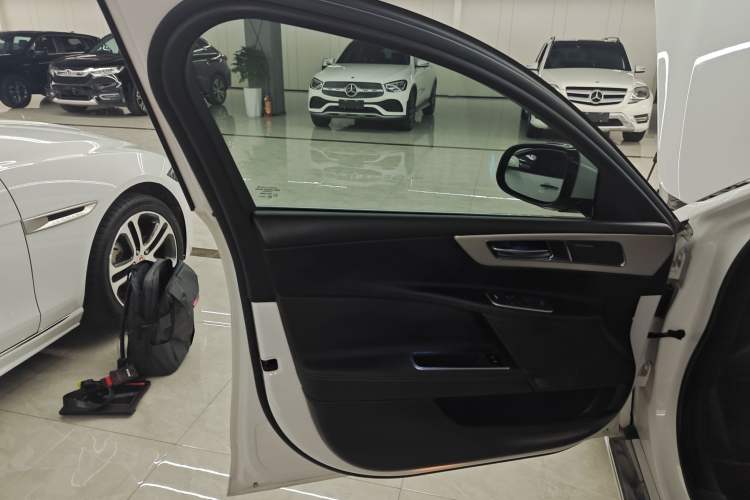 Used Jaguar XEL 2019 2.0T 200 PS Deluxe Edition
