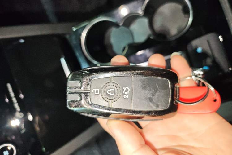 Used Ford Escape 2020 EcoBoost 245 Two-Wheel-Drive Titanium Edition
