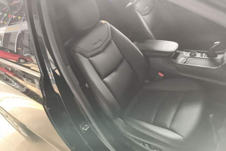 Used Cadillac XT5 2022 2.0T Two-Wheel Drive Luxury Version