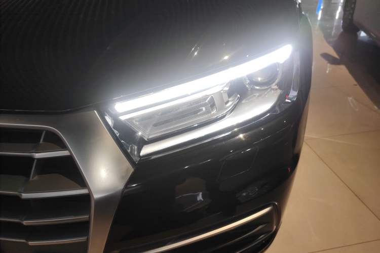 Used Audi Q5L 2020 Revised 40 TFSI Prestige Edition
