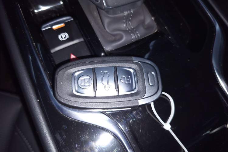 Used Hongqi E-QM5 2024 610 km PLUS
