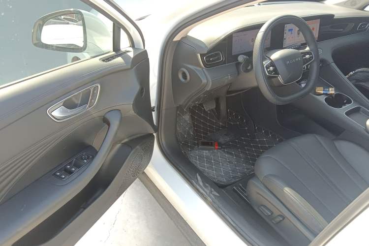 Used Roewe D7 2025 DMH 125km World Champion Edition
