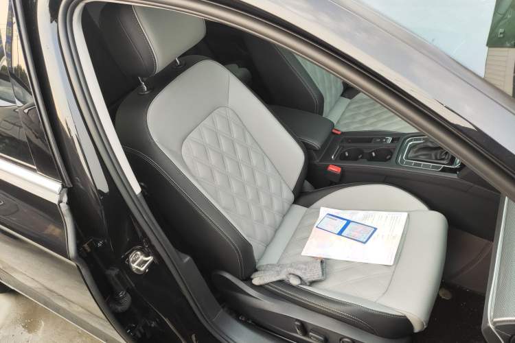 Used Volkswagen Magotan 2023 2 Million Units Limited Edition 330TSI DSG Leading Version