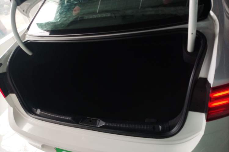 Used Volkswagen Lamando 2015 230TSI DSG Fashion Edition
