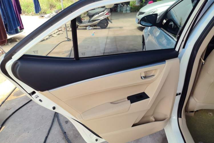 Used Toyota Corolla 2014 1.6L CVT GL-i Leather Edition
