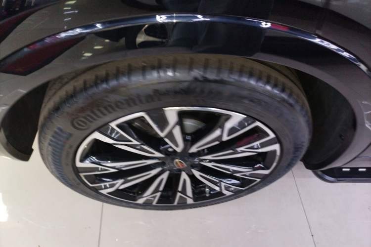 Used Hongqi HS5 2023 2.0T Four-Wheel Drive Flagship Pro Edition
