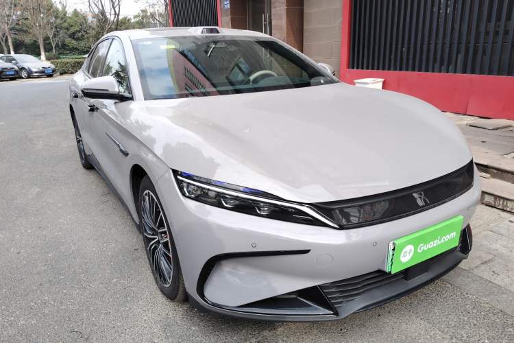 Used BYD Han 2025 EV with 701 km of Laser Radar-Enabled Intelligent Driving
