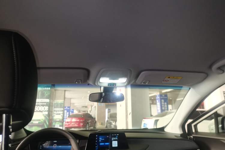 Used Buick Velite 6 2023 430km Range Commuter Version
