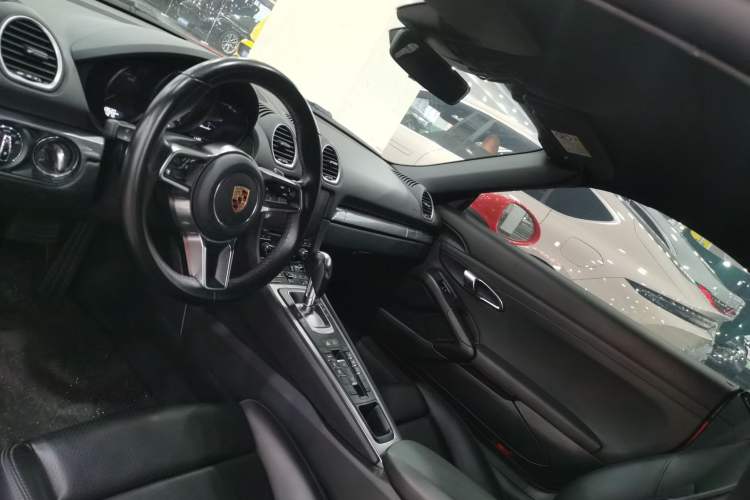 Used Porsche 718 2018 Boxster 2.0T
