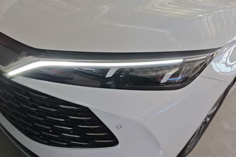 Used BYD Qin L 2025 DM-i Smart Drive 80KM Leading Model