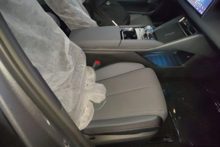 Used BYD Qin L 2024 DM-i 80KM Leading Model
