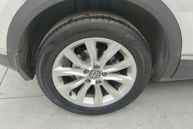 Used Volkswagen T-ROC 2019 230TSI DSG Two-Wheel-Drive Advanced Version China VI Standard
