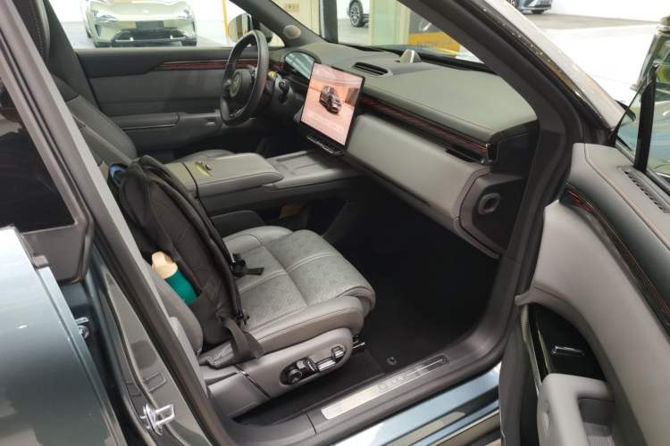 Used Zeekr 7X 2025 100kWh Long-Range All-Wheel Drive Intelligent Driving Version