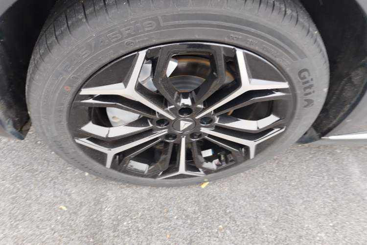 Used  SL03 2023 200Max Range-Extended Version
