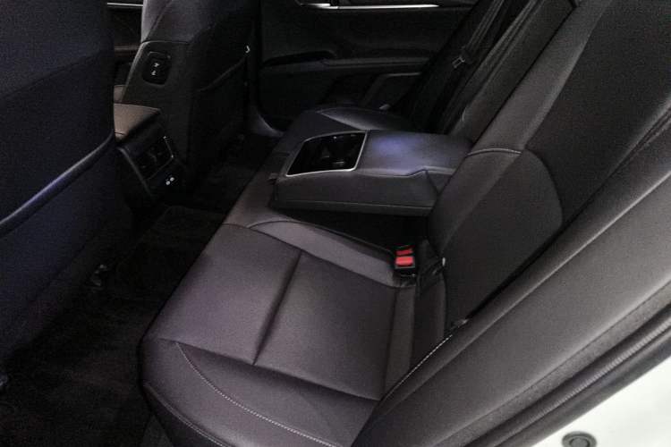 Used Toyota Camry 2024 2.0 GVP Luxury Edition
