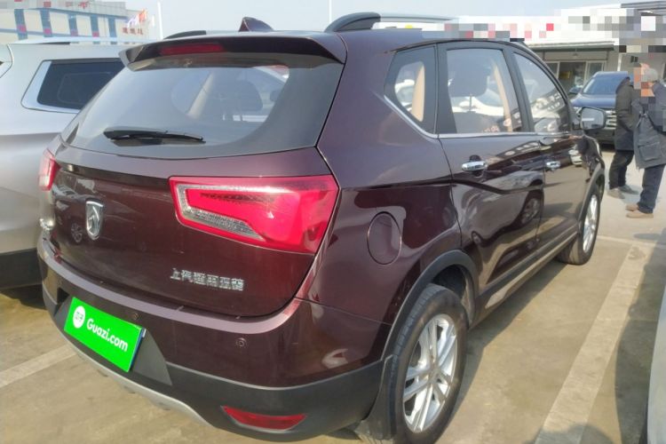 Used Baojun 560 2015 1.8L Manual Elite Model
