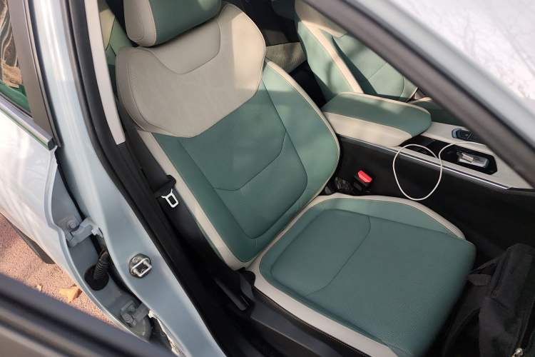 Used Geely Auto Emgrand L HiP 2022 1.5TD-DHT Pro 100KM Super Swift
