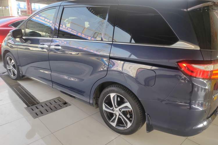 Used Honda Odyssey 2015 2.4L Smart Edition