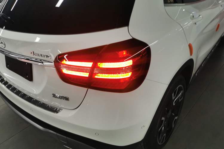 Used Mercedes-Benz GLA 2017 GLA 220 4MATIC Fashion Model
