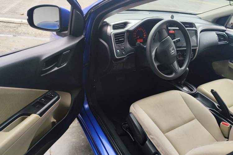 Used Honda City 2015 1.5L CVT Comfort Version
