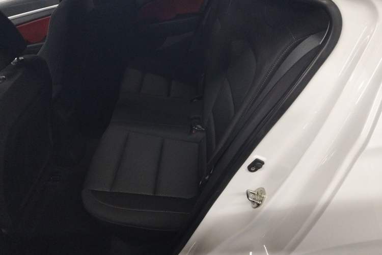 Used Hyundai Elantra 2016 1.6L Automatic ZhiXuan – Elite Version
