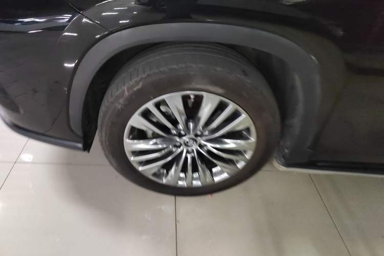 Used Toyota Highlander 2022 Dual-Engine 2.5L Four-Wheel Drive Prestige Version 7 Seats
