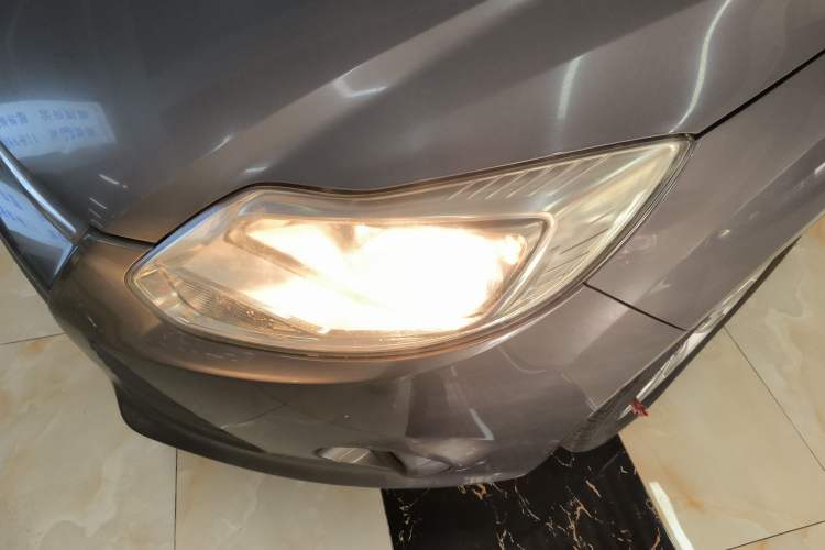 Used Ford Focus 2012 Sedan 1.6L Automatic Comfort Model
