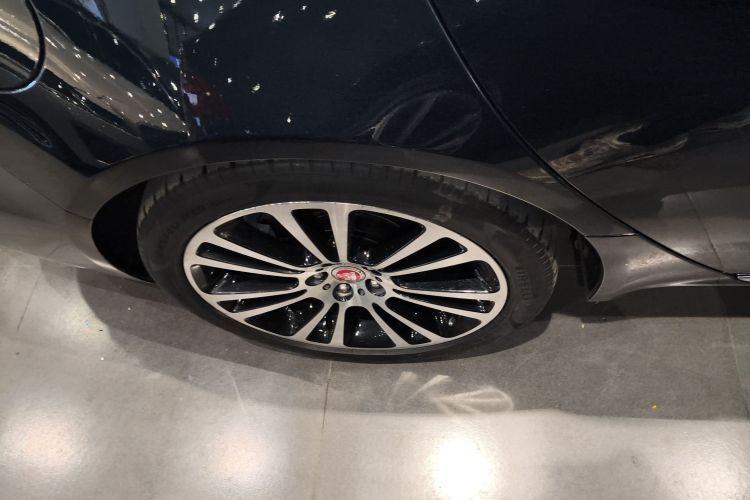 Used Jaguar XFL 2023 XFL 2.0T P250 Two-Wheel-Drive Luxury Deluxe Edition
