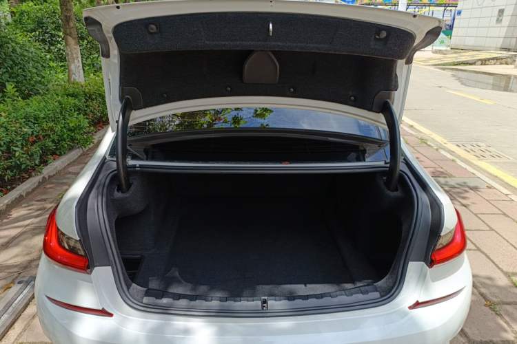 Used BMW 3 Series 2021 Facelifted 320Li M Sport Package
