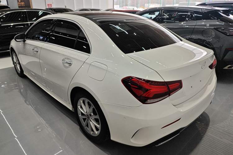 Used Mercedes-Benz A-Class 2021 A 200 L Sport Sedan Fashion Model
