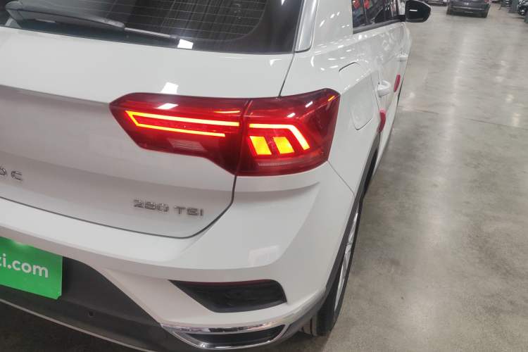 Used Volkswagen T-ROC 2022 280TSI DSG Two-Wheel Drive Elite PLUS