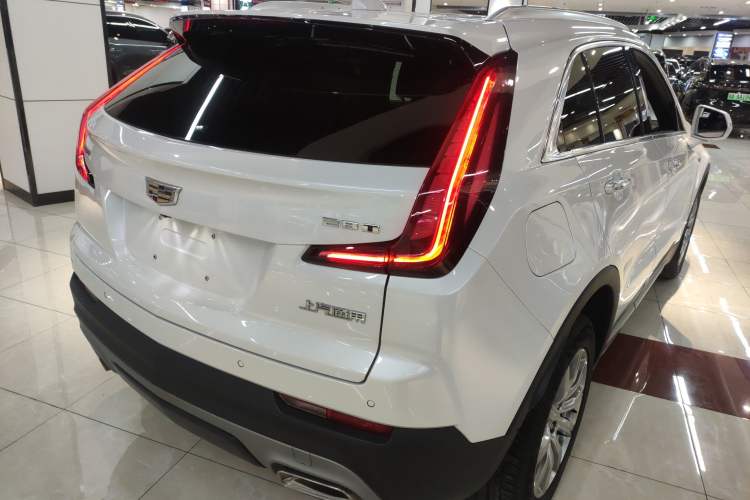 Used Cadillac XT4 2021 28T Two-Wheel Drive Leading Version
