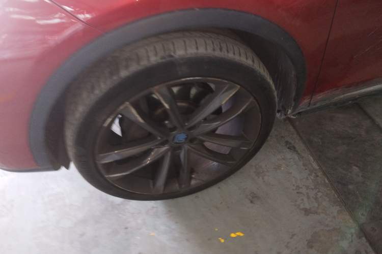 Used BYD Tang New Energy 2018 DM 2.0T All-Wheel Drive Smart Connectivity Luxury Model 7 Seats China V Emission Standard
