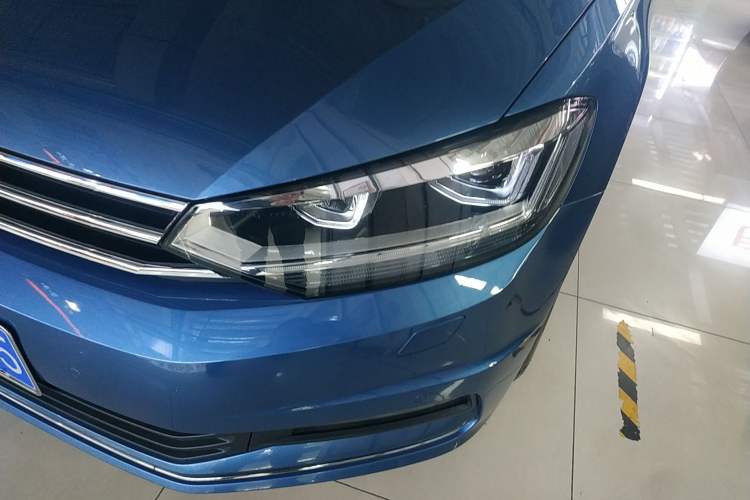 Used Volkswagen Touran 2016 Volkswagen Touran L 280TSI DSG Comfort Edition
