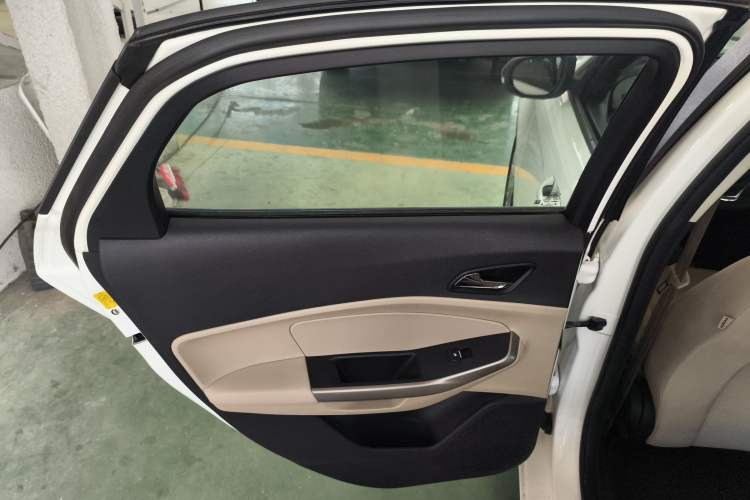 Used Ford Escort 2015 1.5L Manual Comfort Model
