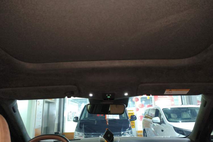 Used Nio ES8 2024 75 kWh Executive Edition
