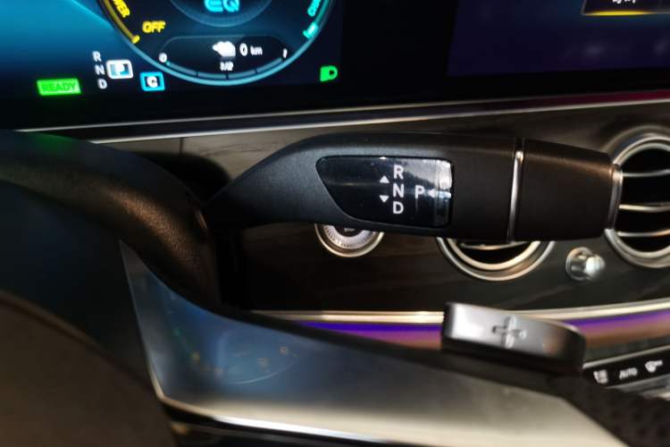 Used Mercedes-Benz E-Class New Energy 2022 Restyled E 350 e L Plug-in Hybrid Sports Sedan
