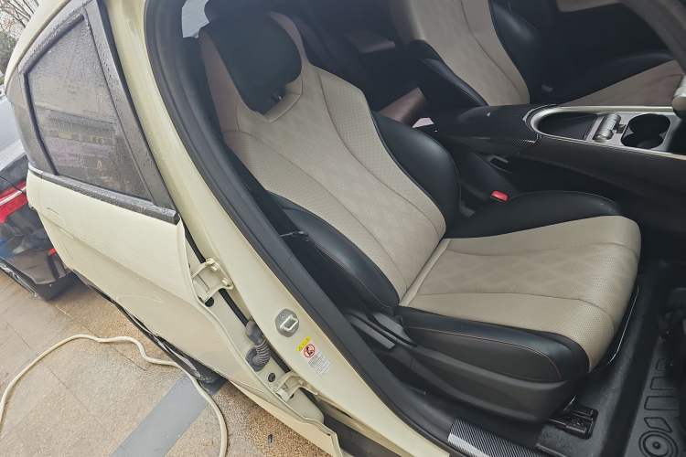 Used BYD Dolphin 2023 420 km Free Version
